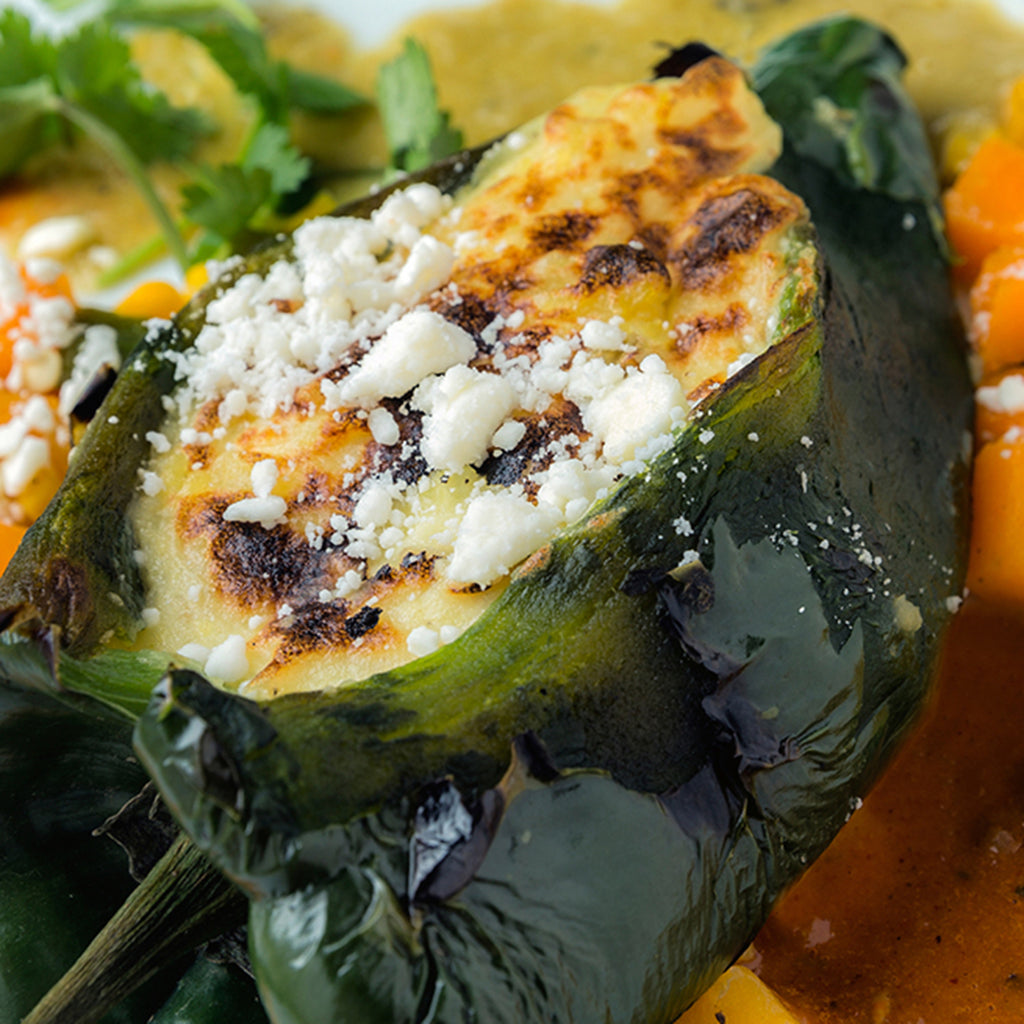 Chile Relleno de Flor de Calabaza y Queso de Cabra